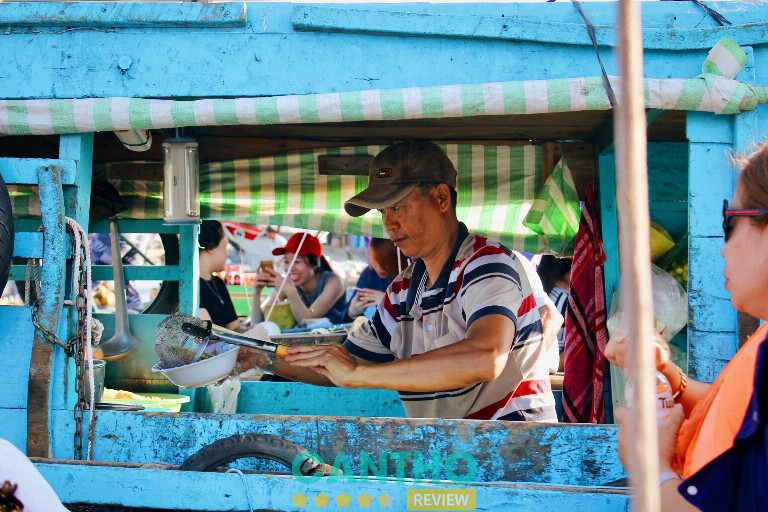 Xóm Chài - Qua phà xóm chài ngay đường Hai Bà Trưng