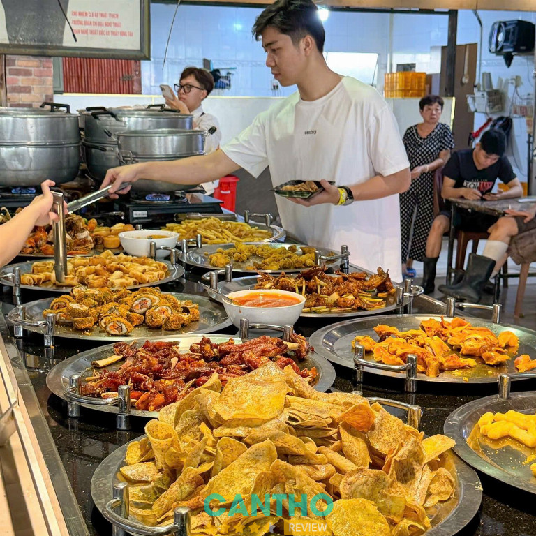 Cô Ba Còi Buffet