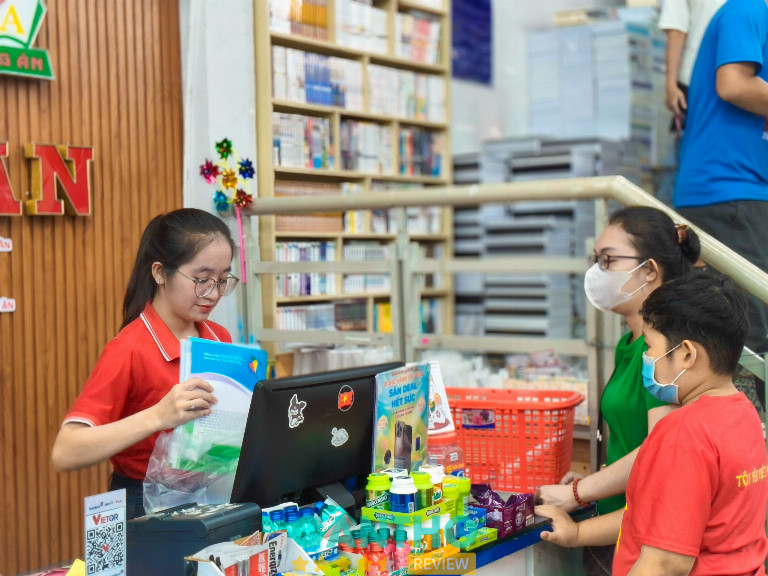 Nhà sách Hồng Ân