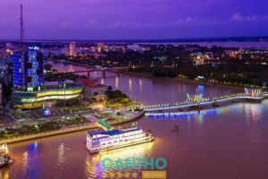 Bến Ninh Kiều – biểu tượng sống động của Cần Thơ bên dòng sông Hậu hiền hòa.
