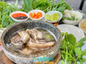 Tô phở thố đá độc đáo tại Phở Z586 Cần Thơ