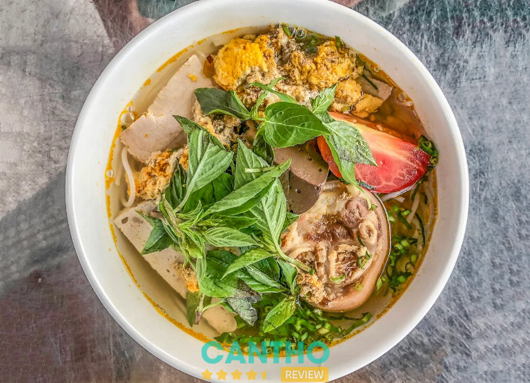 Quán ăn sáng ở Ninh Kiều - Bún riêu cua Phượng