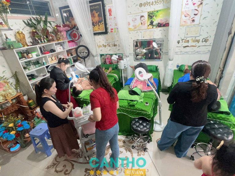 Chibi Nguyễn Spa làm đẹp ở Ngã Bảy