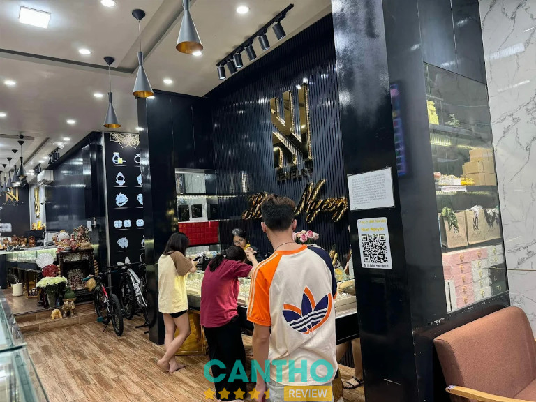 Tiệm vàng Hoàng Nguyên ở Cái Khế 