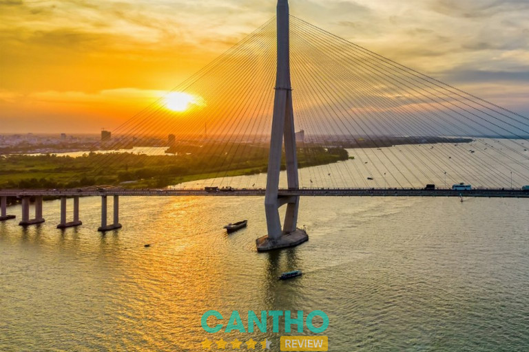 Hoàng hôn tuyệt đẹp trên sông Hậu Cần Thơ