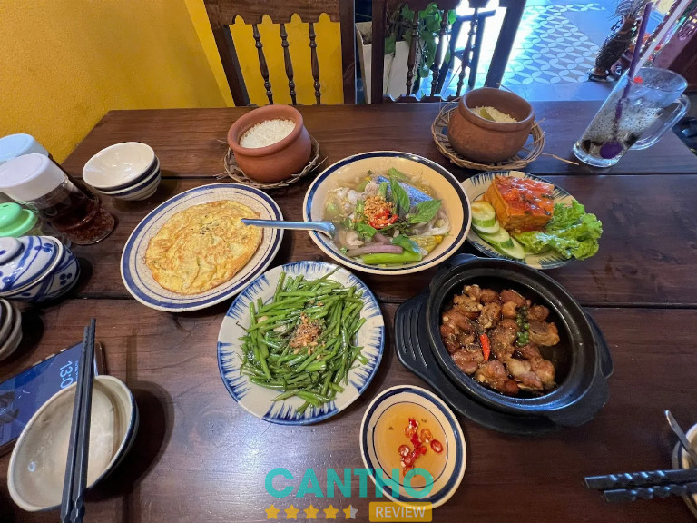 Cơm Niêu Quê Ngoại Cần Thơ