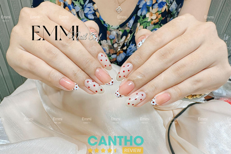 Tiệm làm nail Ngã Bảy - Emmi Nail