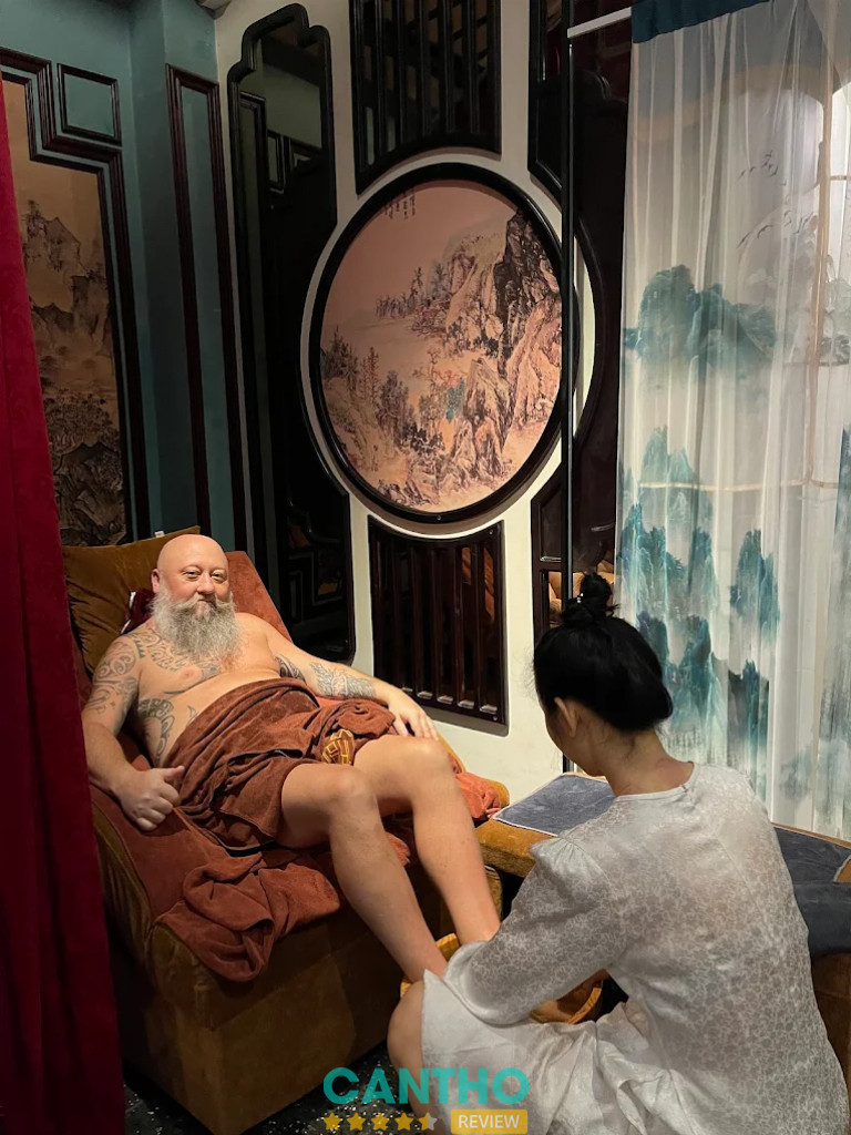 Ngâm chân bằng bài thuốc tắm vua cổ truyền tại Trường Xuân Cung