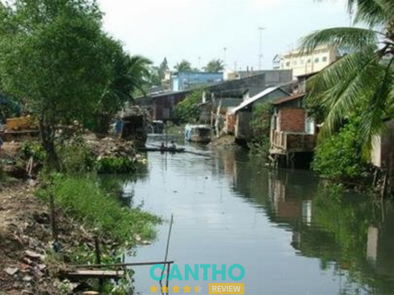 Ký ức về những xóm nhà chồ ven hồ Xáng Thổi ngày chưa giải tỏa - Một thời gian khó của người dân Tây Đô.