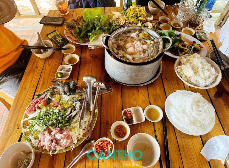 Quán Lẩu Mắm Sông Hậu ở Cần Thơ