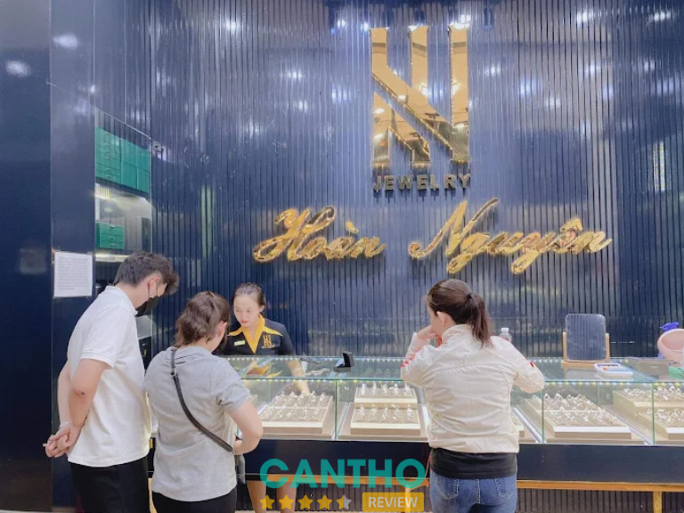 Tiệm vàng trắng ở Cần Thơ