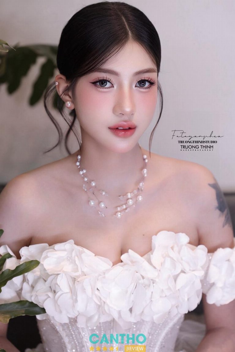 Studio & Make Up Trương Thịnh trang điểm cô dâu ở Sóc Trăng