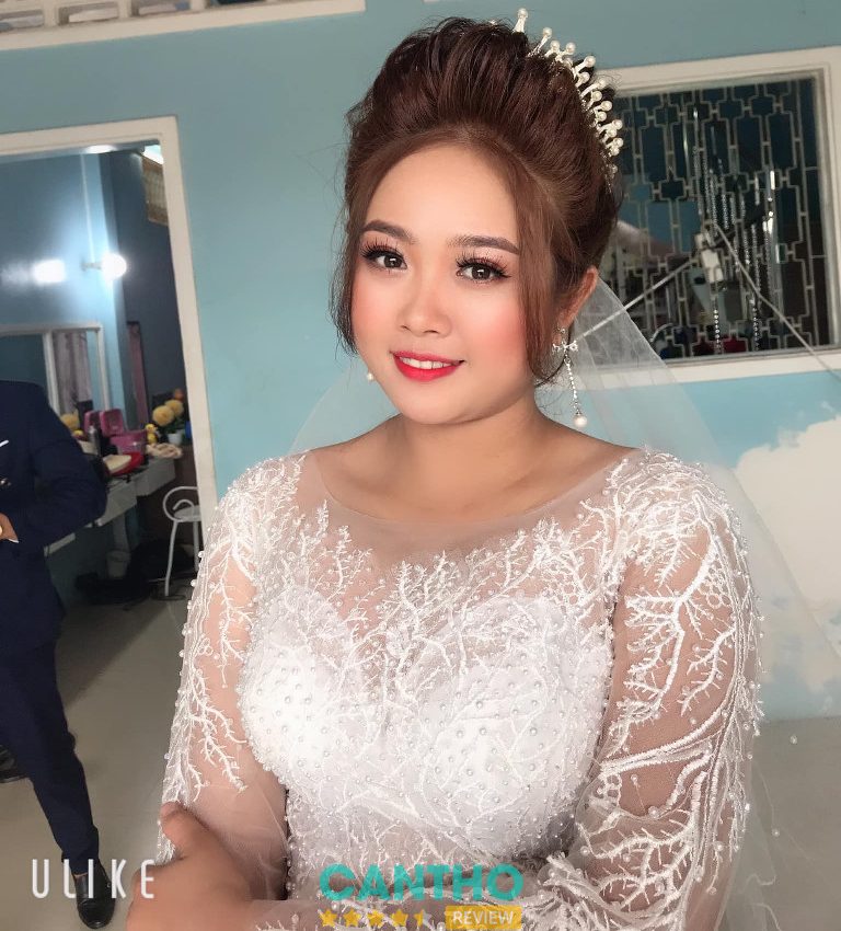 Áo Cưới Su Ri trang điểm cô dâu ở Sóc Trăng