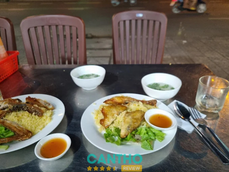 Cơm Gà Xối Mỡ A Đẩu Cần Thơ