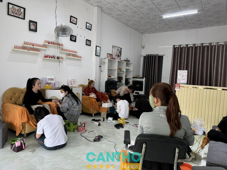 Địa chỉ dạy nghề làm nail ở Vị Thanh Tuyền Nguyễn Nail Spa