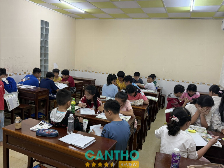 Trung tâm dạy tiếng Anh ở Hậu Giang Bách Việt