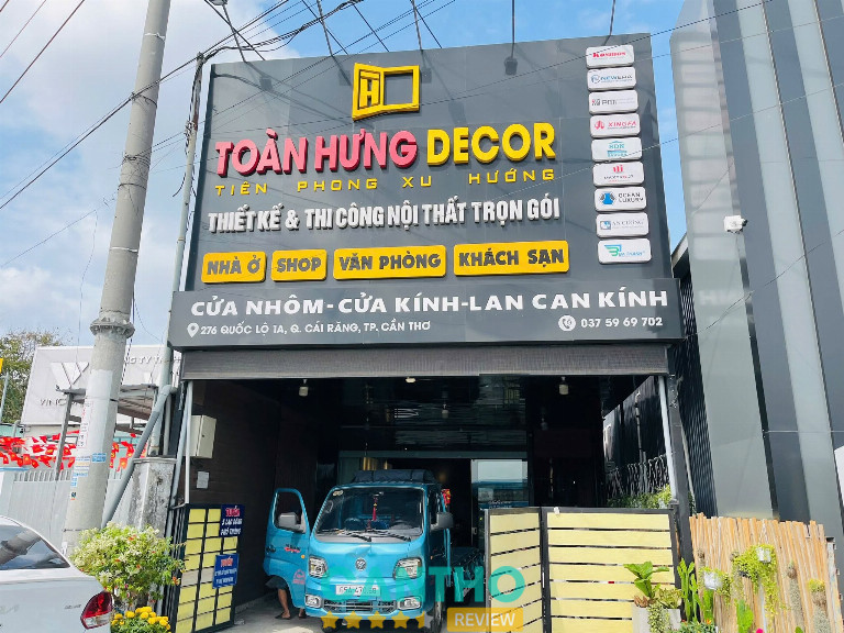Nhôm Kính Toàn Hưng thi công cầu thang kính ở Cần Thơ 