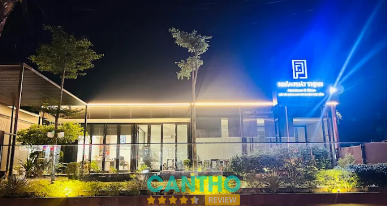 Công ty Nhân Phát Thịnh thi công cầu thang kính ở Cần Thơ chuyên nghiệp